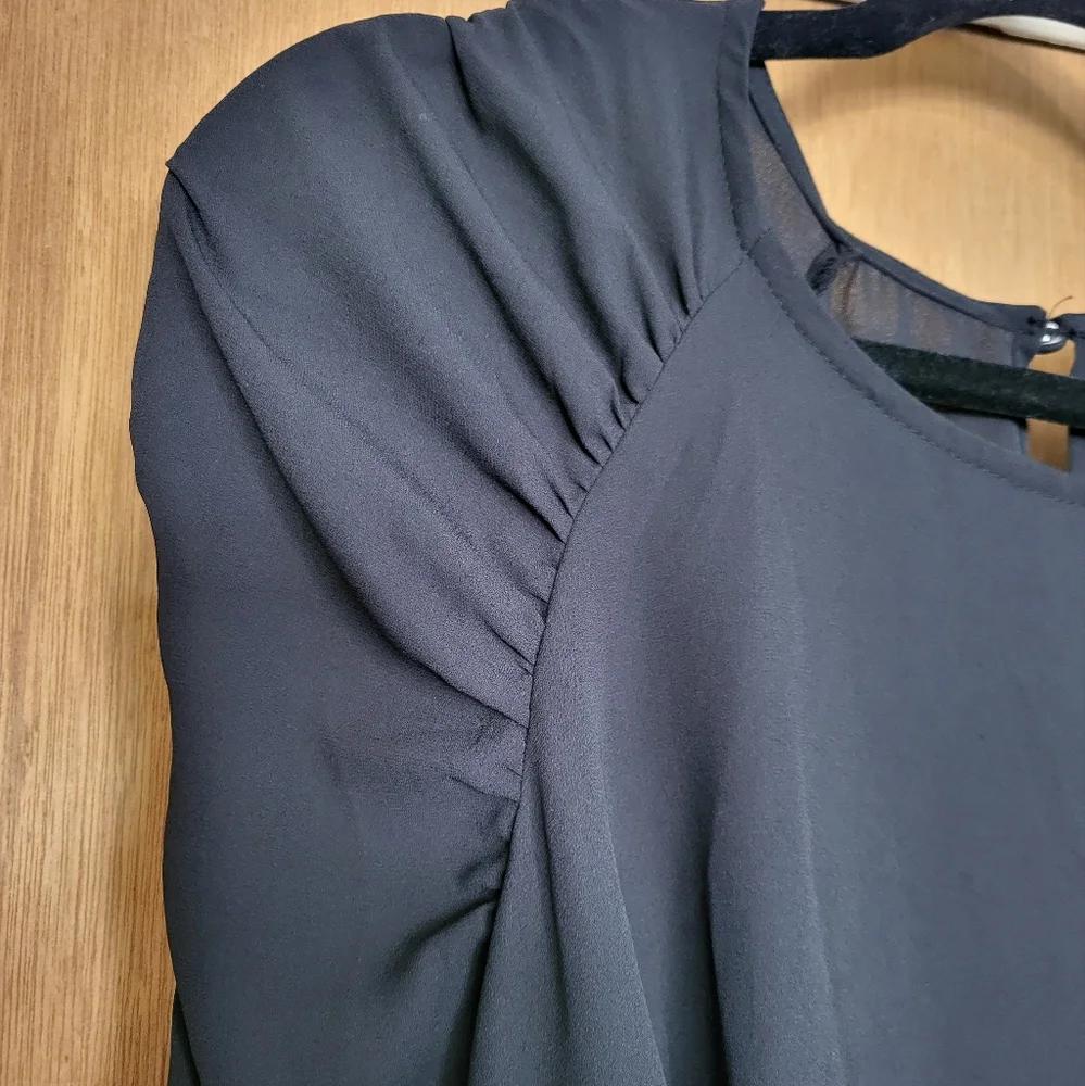 Who What Wear black chiffon style puff pleated long sleeve blouse. Med - Picture 11 of 14